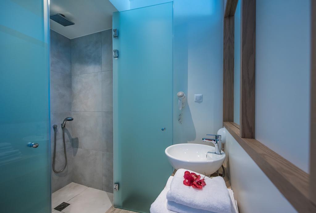 Enorme Armonia Beach (Adults Only) Gazi Exterior photo